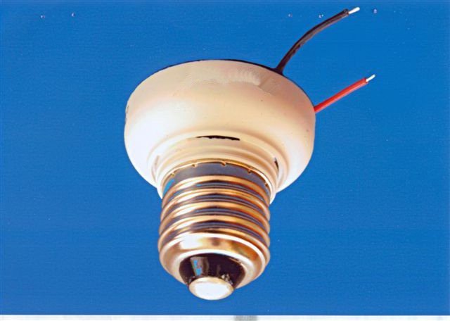 Nắp bịt nhôm dùng cho bóng đèn huỳnh quang; đui xoáy nhôm dùng cho bóng đèn dây tóc