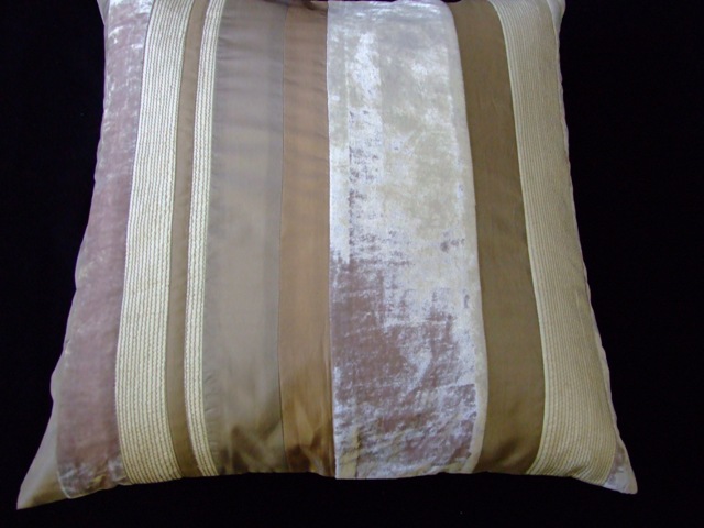 Chăn quilt, chăn phủ giường (bedspreads) và bọc đệm (mattress-protectors)