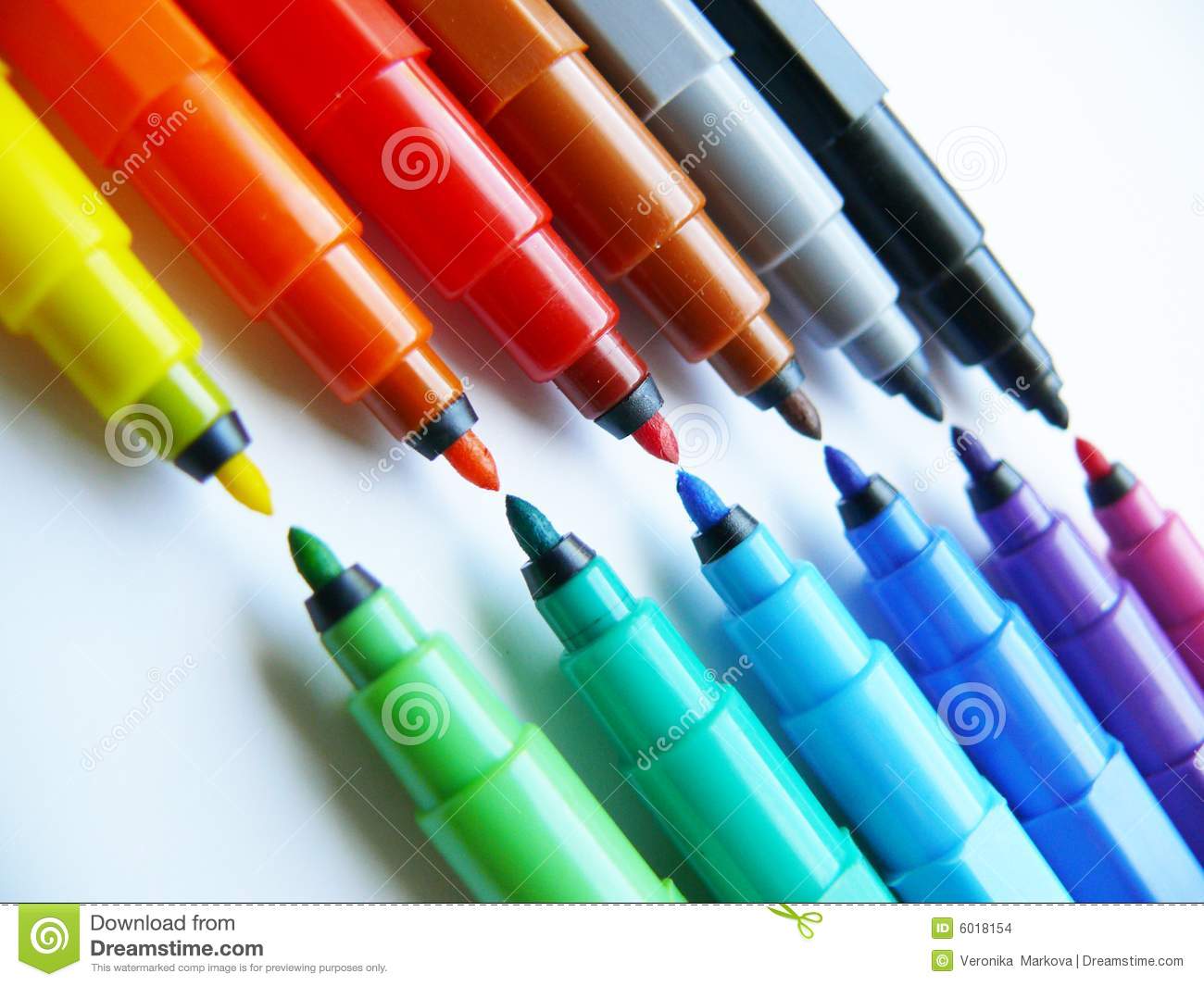 Bút phớt và bút phớt có ruột khác và bút đánh dấu