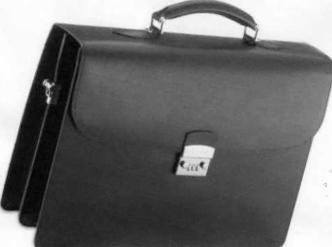Vali hoặc túi, cặp có kích thước tối đa 56cm x 45cm x 25cm