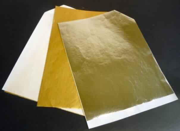 Giấy và bìa đã phủ cả hai mặt bằng màng plastic trong suốt và được lót trong bằng một lớp nhôm mỏng, sử dụng để đóng gói thực phẩm dạng lỏng